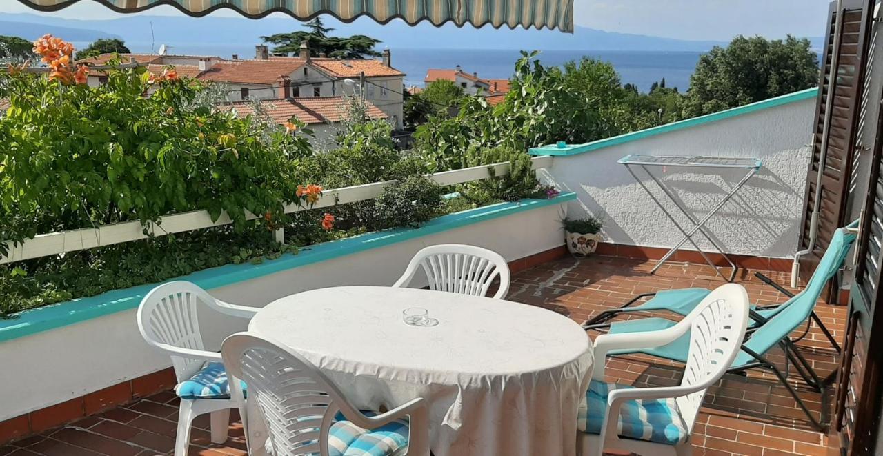 Apartments Ljuba I Mare Malinska Exterior photo