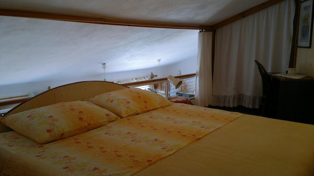 Apartments Ljuba I Mare Malinska Room photo