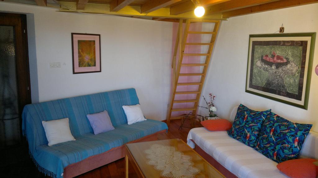 Apartments Ljuba I Mare Malinska Room photo